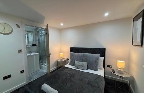 Wolverhampton Apartment | CroftCabin