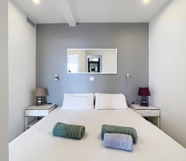 Pointe Croisette Apartment | Croisette I - 4 pers - Front de mer - Climatisé