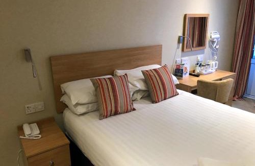 Fort William Hotel | Croit Anna Hotel