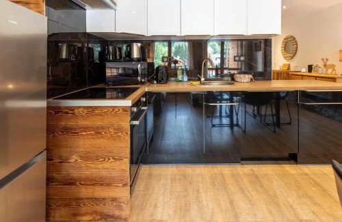 Meribel Centre Apartment | Croix des Verdons F2 Meribel Centre 180 from the ski pistes