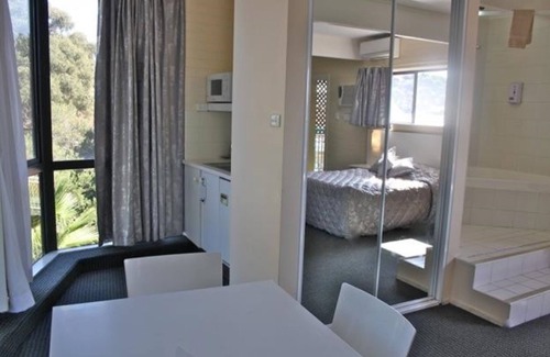 Cronulla Hotel | Cronulla Motor Inn