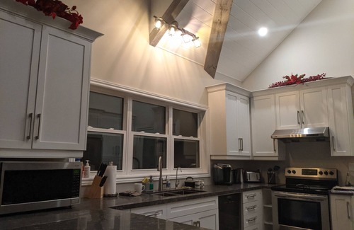 Georgian Bay Cottage | Crooked Bay Family Private Lakeside Cottage