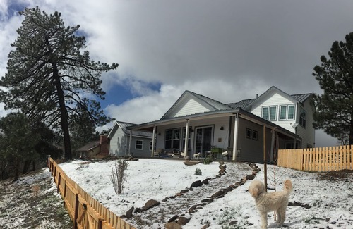 Julian House | Crooked Pine Farmhouse - incredible views and walk to downtown Historic District
