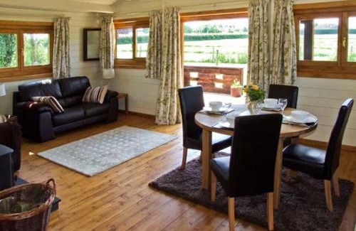 Pershore House | Cropvale Lodge
