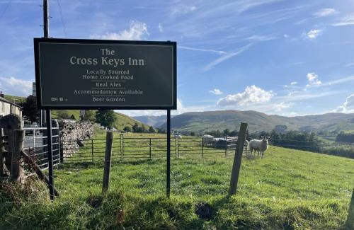 Tebay Hotel | Cross Keys Inn