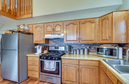 Crosslake Cottage | Cross Lake Retreat w/Dock, Deck & Paddleboards!