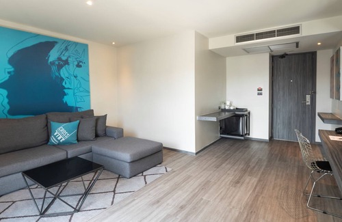 Sukhumvit Hotel | Cross Vibe Sukhumvit Hotel
