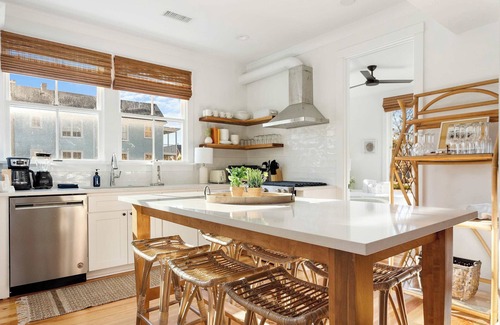 Westside House | Crosstown @ King | Elegant Downtown Stay Near King