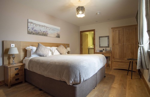 Huntspill Hotel | Crossways Inn