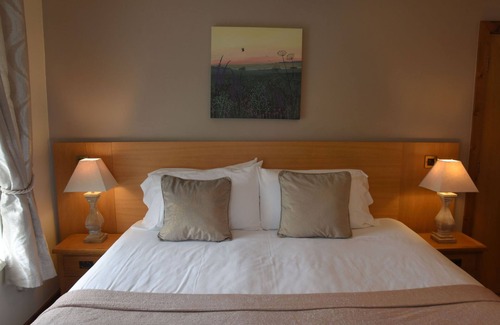 Huntspill Hotel | Crossways Inn