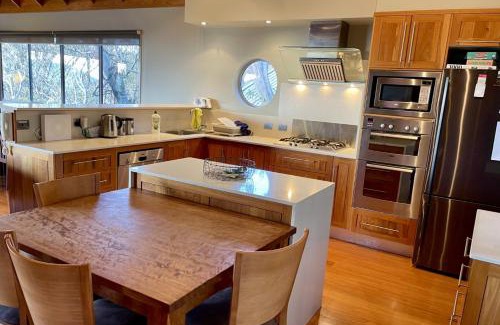 Falls Creek Apartment | Crow's Nest 2