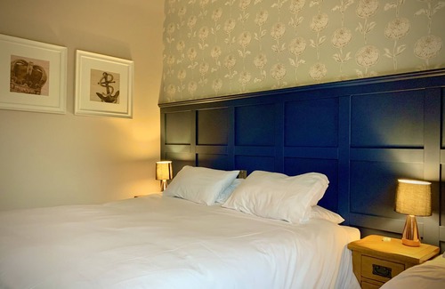 Woking Hotel | Crown and Anchor