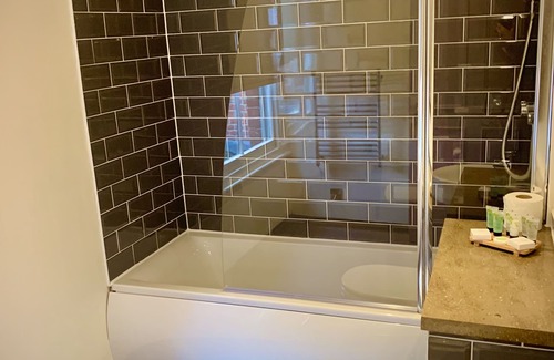 Woking Hotel | Crown and Anchor