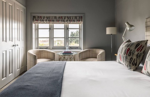 Orford Hotel | Crown and Castle