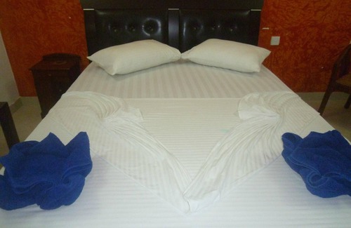 Anuradhapura Hotel | Crown Grand Hotel