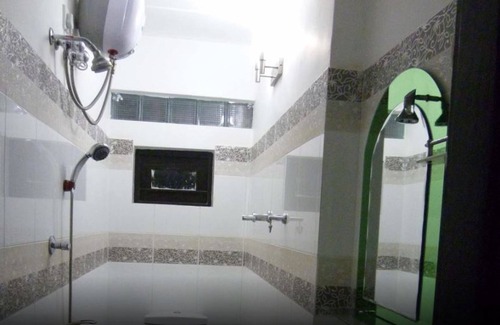 Anuradhapura Hotel | Crown Grand Hotel