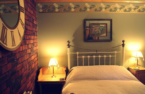 Elland House | Crown House Suites