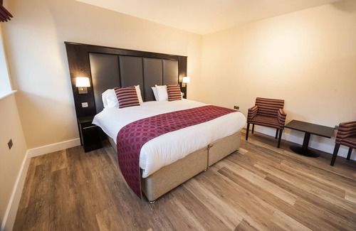 Outwell Hotel | Crown Lodge Hotel
