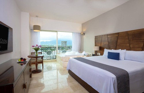 North Hotel Zone Resort | Crown Paradise Golden Puerto Vallarta All Inclusive