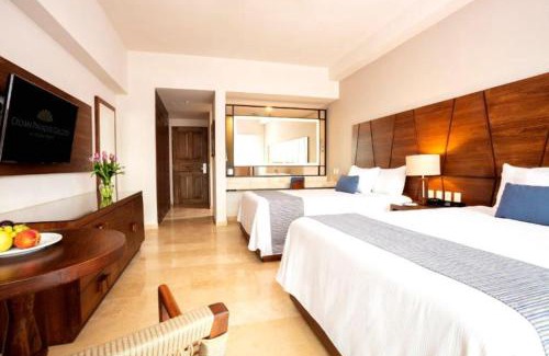 North Hotel Zone Resort | Crown Paradise Golden All Inclusive Resort - Adults Only