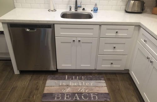 Crown Point House | Crown Point Beach Retreat - 2 Blocks To The Bay! w A/C