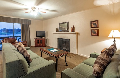 Lake Tansi Condo | Crown Resorts Lake Tansi East 3 Bedroom, 2 Bathroom Condo w/ 2 Queen, 2 Twins