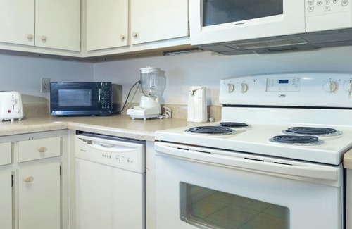 Lake Tansi Condo | Crown Resorts Lake Tansi East Large 1BR Condo w/2 Queen Beds