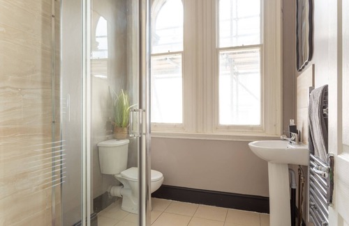 Halifax Apartment | Crown Street Aparthotel