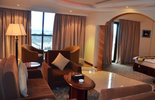 Al Jubail Hotel | Crown Tower Hotel