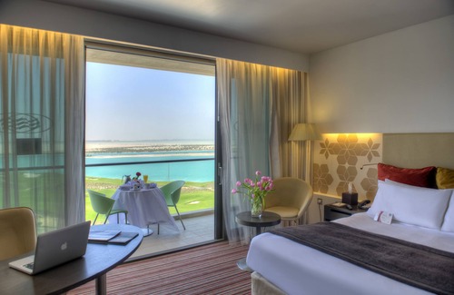 Abu Dhabi Hotel | Crowne Plaza Abu Dhabi Yas Island by IHG