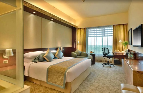 Prahlad Nagar Hotel | Crowne Plaza Ahmedabad City Centre by IHG