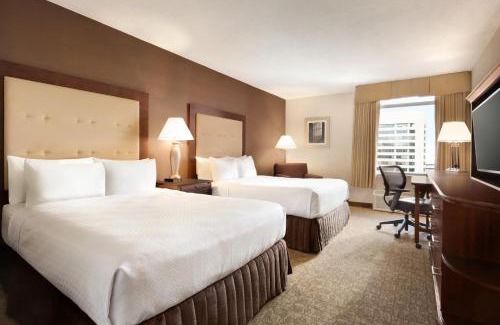 Crystal City Hotel | Crowne Plaza Crystal City-Washington, D.C. by IHG