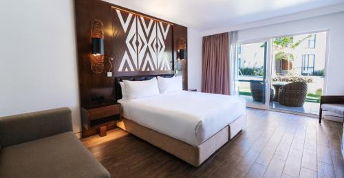 Wailoloa Hotel | Crowne Plaza Fiji Nadi Bay Resort & Spa by IHG