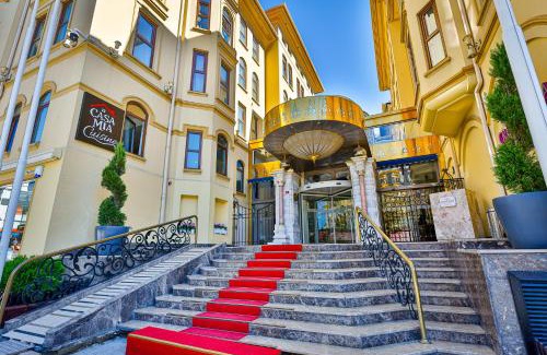 Beyazit Hotel | Crowne Plaza Istanbul - Old City by IHG