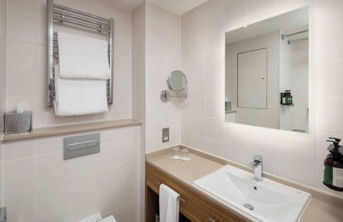 Hanger Hill Hotel | Crowne Plaza London Ealing by IHG