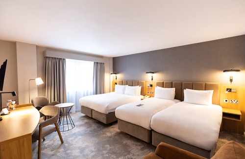 Crawley Hotel | Crowne Plaza London- Gatwick Airport by IHG