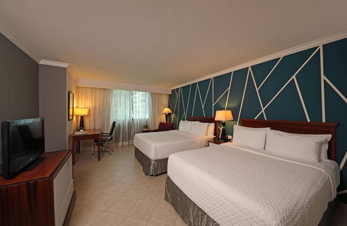 Panama City Hotel | Crowne Plaza Panama by IHG