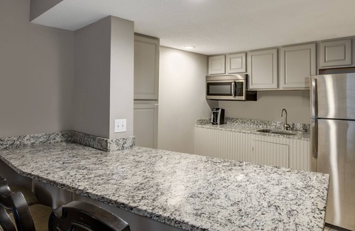 Asheville Hotel | Crowne Plaza Resort Asheville by IHG