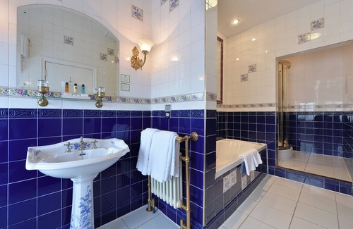 Sheffield Hotel | Crowne Plaza Royal Victoria Sheffield by IHG