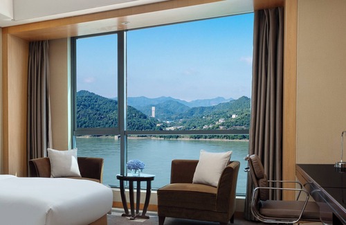 Yichang Hotel | Crowne Plaza Yichang by IHG