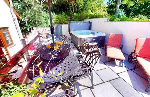 Croyde House | CROYDE THATCHERS HIDEAWAY 2 Bedrooms