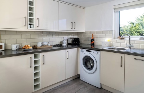 Llanfairfechan Cottage | CRUD Y MOR, pet friendly, country holiday cottage in Llanfairfechan