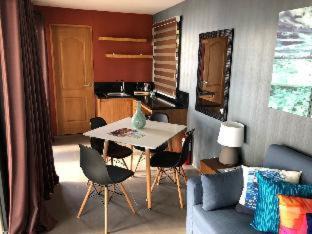 Calatagan Resort | Crusoe Cabins Casobe