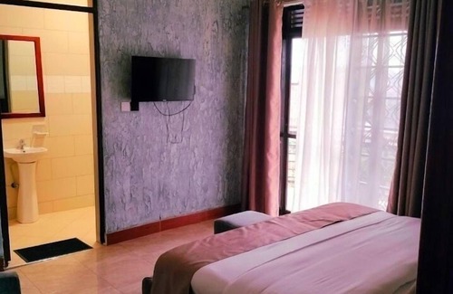 Kampala Hotel | Crux hotel