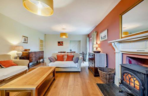 Dre-fach Felindre House | Cryngae