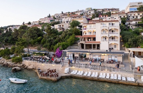 Neum Apartment | Crystal Bay Studio – Sea View & Direct Beach Access
