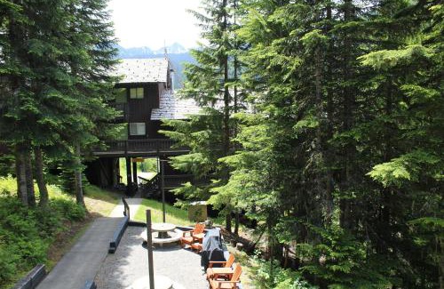 Enumclaw Apartment | Crystal Chalets