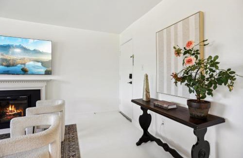 Aurora Highlands House | Crystal City Charm Free Parking 204
