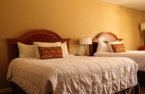 Palatka Hotel | Crystal Cove Hotel