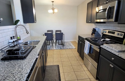 Florence House | Crystal Guest House Near MUSC Hospital